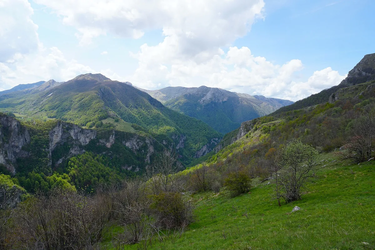 The landscape towards Rakitnica Canyon from Studeni Polje near Umoljani